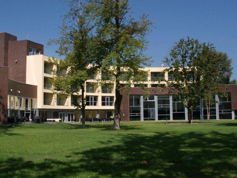 Hotel Azur Premium à Siófok Extérieur photo