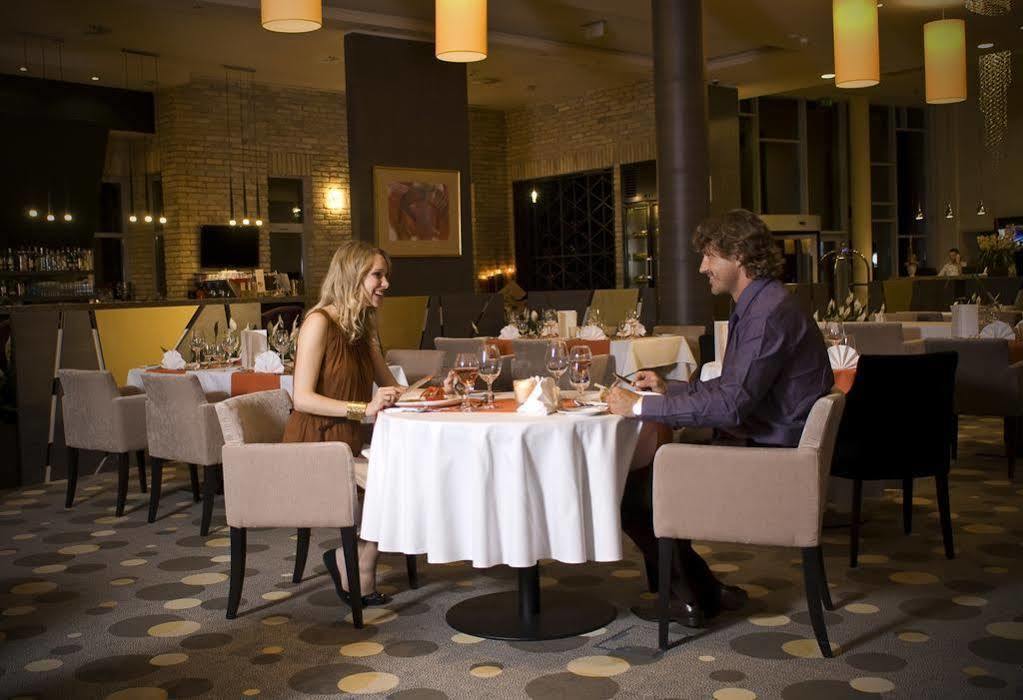 Hotel Azur Premium à Siófok Extérieur photo